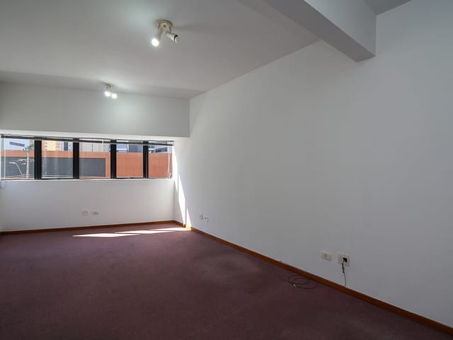 Sala para alugar, no bairro Água Verde em Curitiba