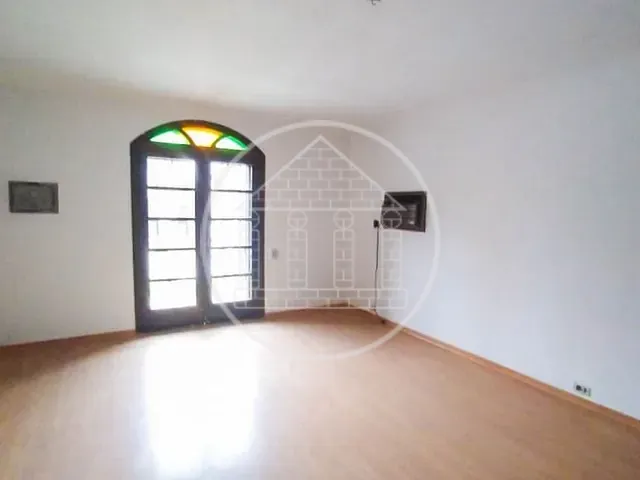 Sobrado com 378m² 4 quartos e 1 banheiro, para alugar, no bairro Jardim Ipanema (Zona Sul) em São Paulo