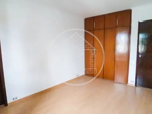 Sobrado com 378m² 4 quartos e 1 banheiro, para alugar, no bairro Jardim Ipanema (Zona Sul) em São Paulo