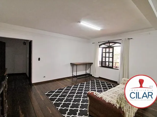 Prédio 4 quartos e 7 banheiros, para alugar, no bairro Portão em Curitiba