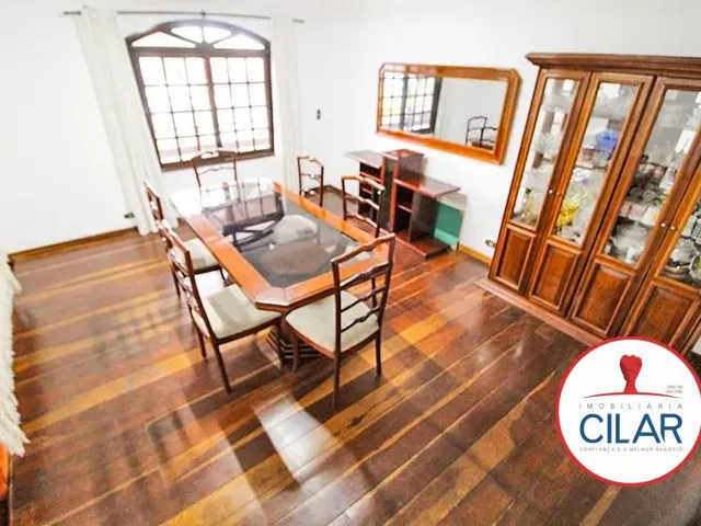 Prédio 4 quartos e 7 banheiros, para alugar, no bairro Portão em Curitiba