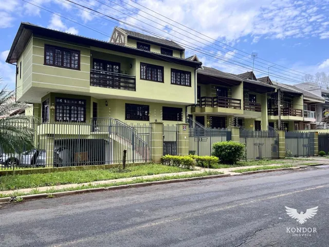 Sobrado com 103m² 3 quartos e 4 banheiros, à venda, no bairro Santa Felicidade em Curitiba