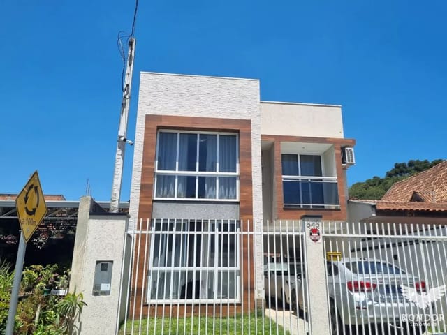 Sobrado com 140m² 3 quartos e 3 banheiros, à venda, no bairro Loteamento Marinoni em Almirante Tamandaré