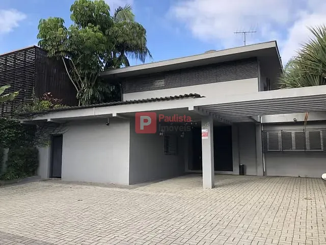 Sobrado com 466m², à venda, no bairro Alto de Pinheiross em São Paulo