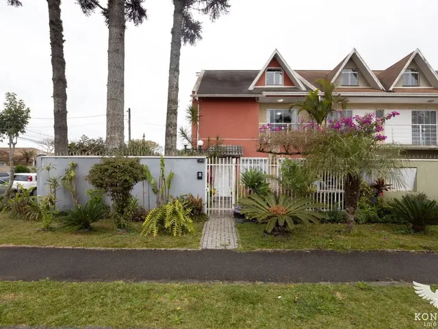 Casa com 192m² 3 quartos e 3 banheiros, à venda, no bairro Santa Felicidade em Curitiba