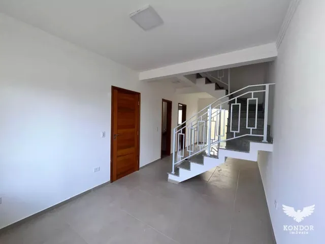 Sobrado com 150m² 3 quartos e 3 banheiros, à venda, no bairro Taboão em Curitiba