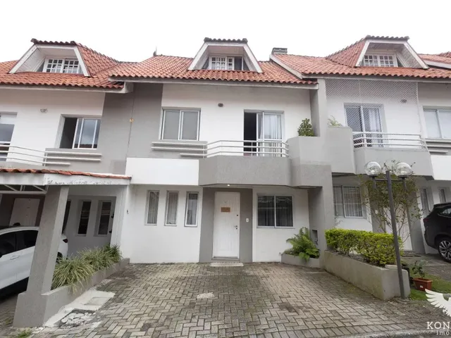 Sobrado 3 quartos e 3 banheiros, à venda, no bairro Santo Inácio em Curitiba