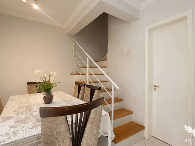 Sobrado 3 quartos e 3 banheiros, à venda, no bairro Santo Inácio em Curitiba