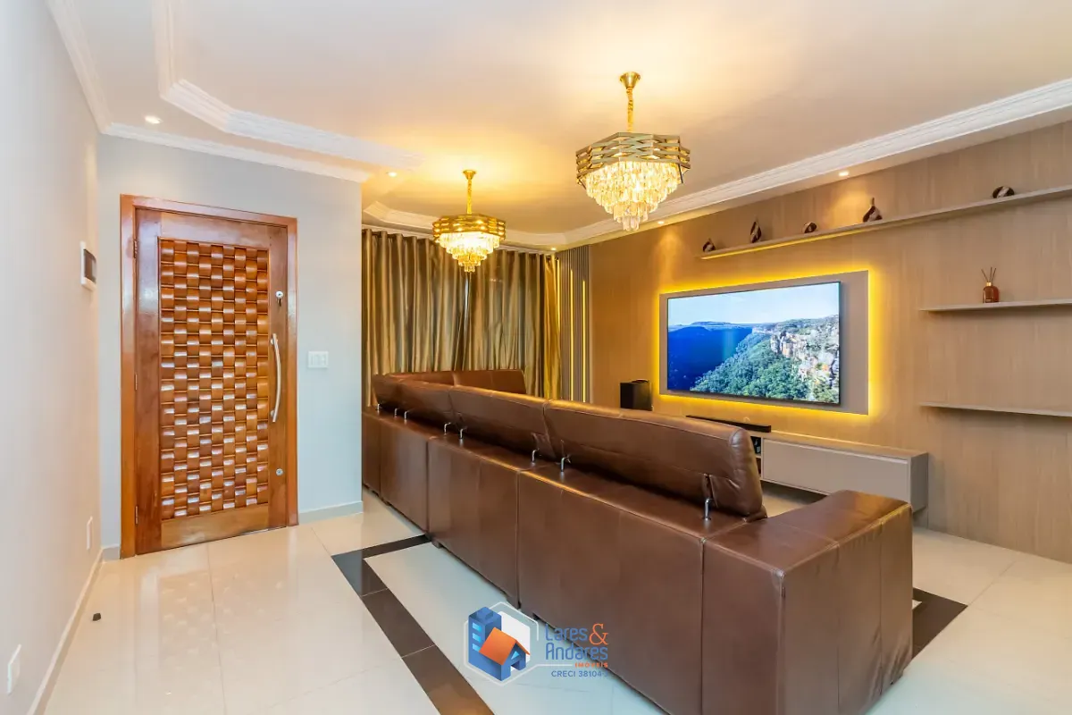 Sobrado, 4 quartos, 301 m² - Foto 2
