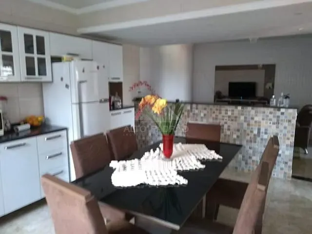 Sobrado com 495m² 5 quartos e 3 banheiros, à venda, no bairro Sítio Bela Vista em Mauá