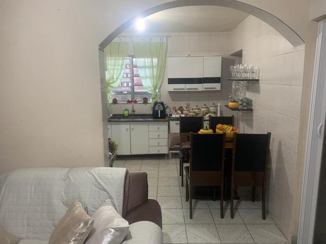 Sobrado com 265m² 6 quartos e 4 banheiros, à venda, no bairro Jardim Margarida em Taboão da Serra