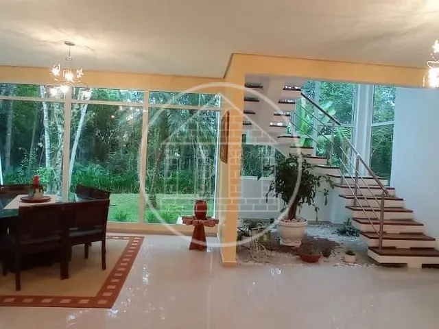 Sobrado com 1600m² 3 quartos e 4 banheiros, à venda, no bairro Jardim São Paulo em Embu-Guaçu