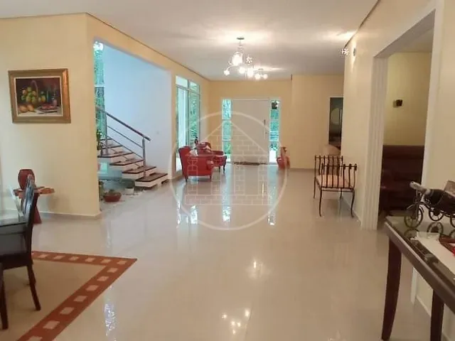 Sobrado com 1600m² 3 quartos e 4 banheiros, à venda, no bairro Jardim São Paulo em Embu-Guaçu