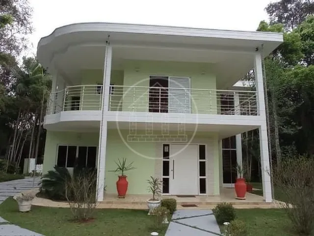 Sobrado com 1600m² 3 quartos e 4 banheiros, à venda, no bairro Jardim São Paulo em Embu-Guaçu
