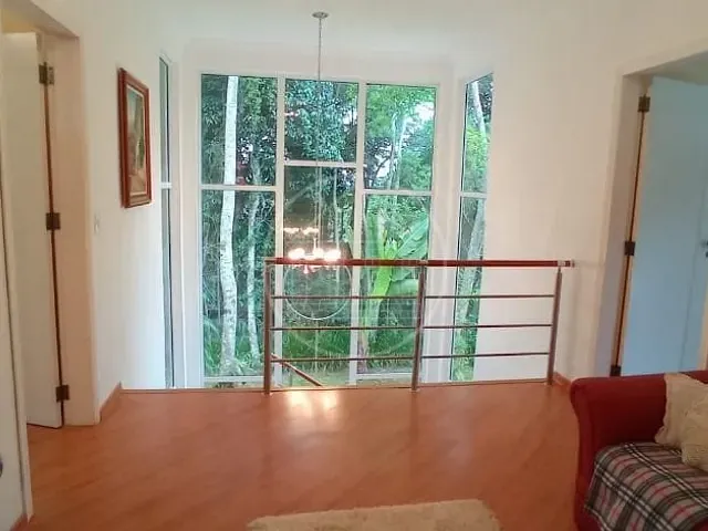 Sobrado com 1600m² 3 quartos e 4 banheiros, à venda, no bairro Jardim São Paulo em Embu-Guaçu