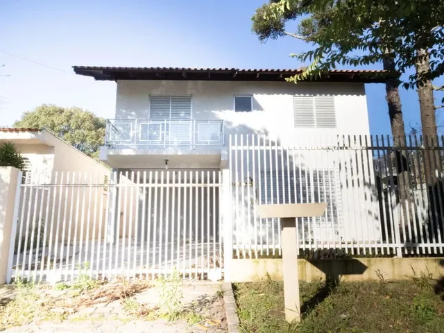 Sobrado com 224m² 4 quartos e 3 banheiros, à venda, no bairro Santa Felicidade em Curitiba