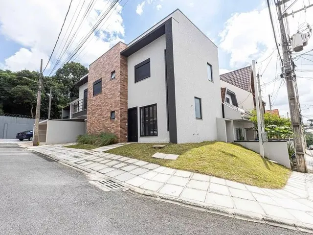 Sobrado com 133m² 3 quartos e 4 banheiros, à venda, no bairro Abranches em Curitiba