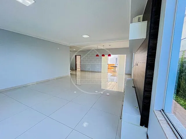 Sobrado com 510m² 3 quartos e 4 banheiros, à venda, no bairro Paisagem Renoir em Cotia