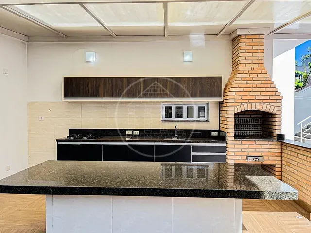 Sobrado com 510m² 3 quartos e 4 banheiros, à venda, no bairro Paisagem Renoir em Cotia