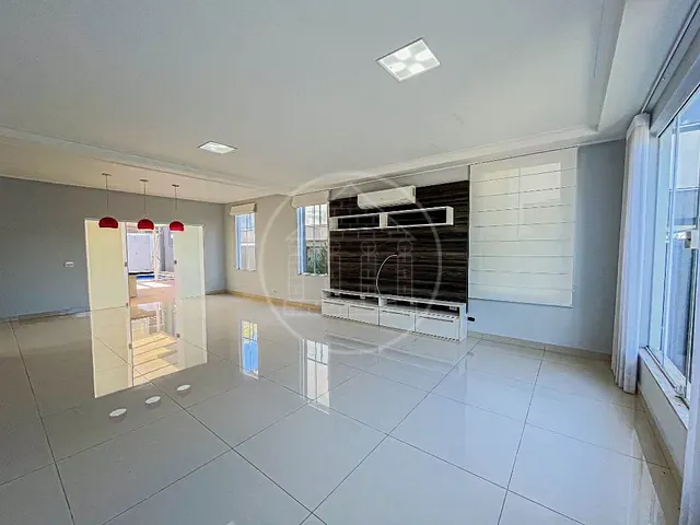 Sobrado com 510m² 3 quartos e 4 banheiros, à venda, no bairro Paisagem Renoir em Cotia