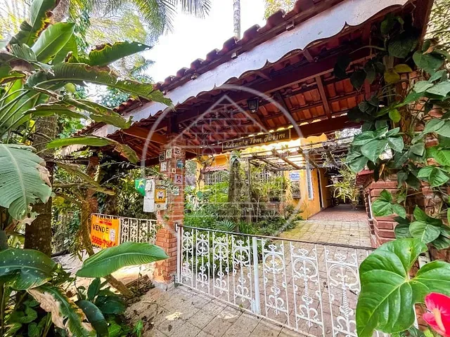 Sobrado com 350m² 3 quartos e 2 banheiros, à venda, no bairro Jardim das Palmeiras (Zona Sul) em São Paulo