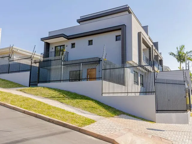 Sobrado com 192m² 3 quartos e 4 banheiros, à venda, no bairro Santa Felicidade em Curitiba