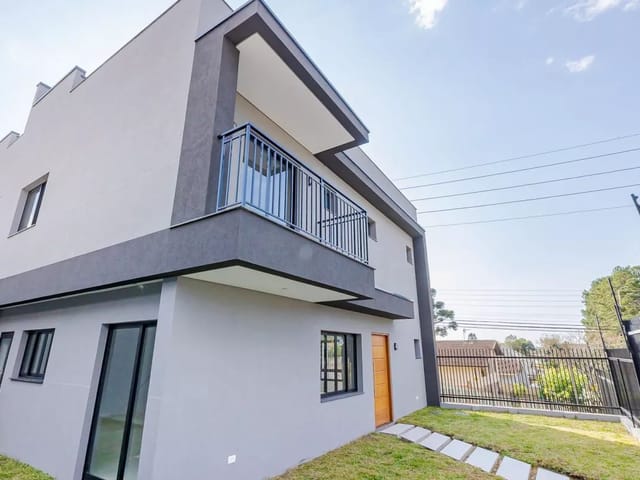 Sobrado com 192m² 3 quartos e 4 banheiros, à venda, no bairro Santa Felicidade em Curitiba