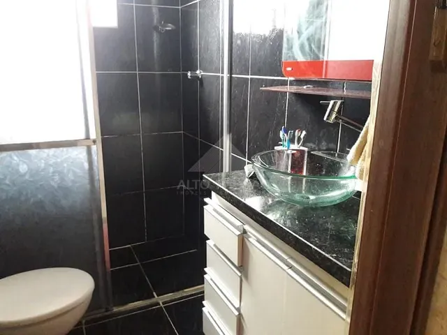 Sobrado com 125m² 1 quarto e 1 banheiro, à venda, no bairro Jardim Primavera em Mauá