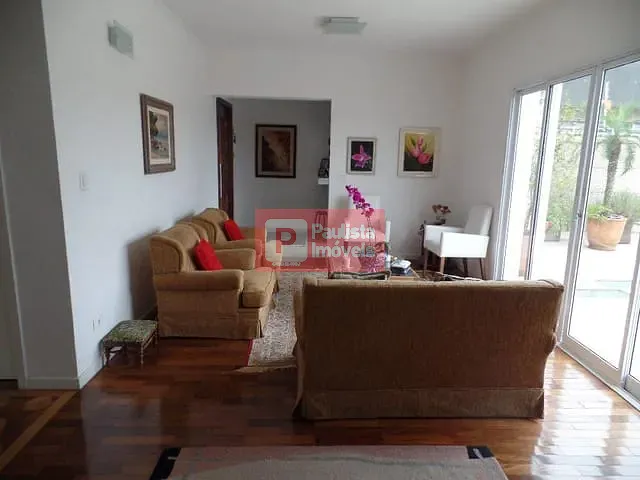 Sobrado com 320m² 5 quartos e 5 banheiros, à venda ou para alugar, no bairro Parque Jabaquara em São Paulo