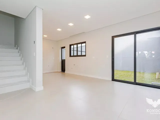 Casa com 112m² 3 quartos e 4 banheiros, à venda, no bairro São João em Curitiba
