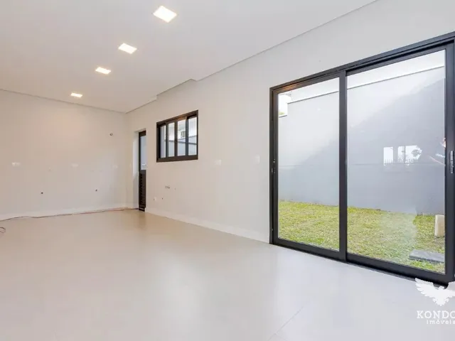 Casa com 112m² 3 quartos e 4 banheiros, à venda, no bairro São João em Curitiba