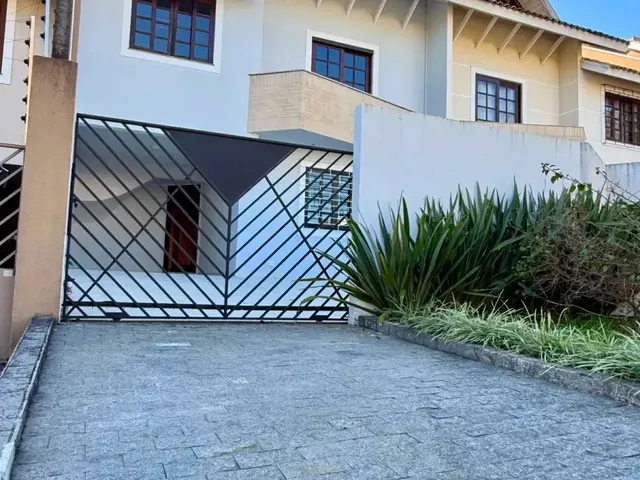 Sobrado 3 quartos e 3 banheiros, à venda, no bairro Santa Felicidade em Curitiba