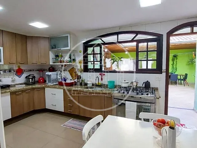 Sobrado com 172m² 3 quartos e 3 banheiros, à venda, no bairro Conjunto Residencial Salvador Tolezani em São Paulo