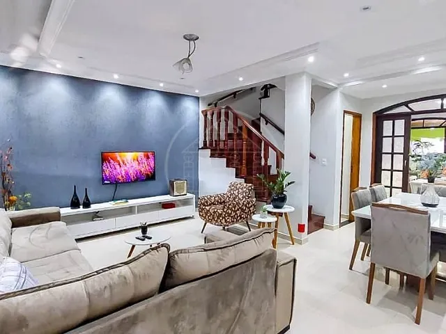 Sobrado com 172m² 3 quartos e 3 banheiros, à venda, no bairro Conjunto Residencial Salvador Tolezani em São Paulo