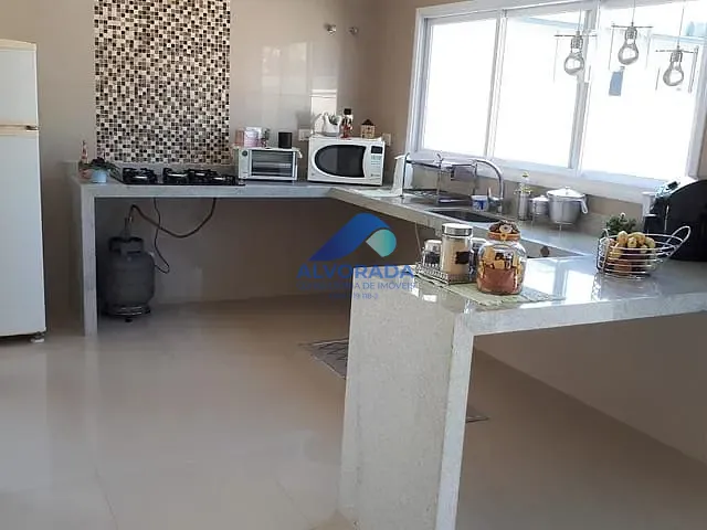 Sobrado com 250m² 3 quartos e 1 banheiro, à venda, no bairro Villa Branca em Jacareí