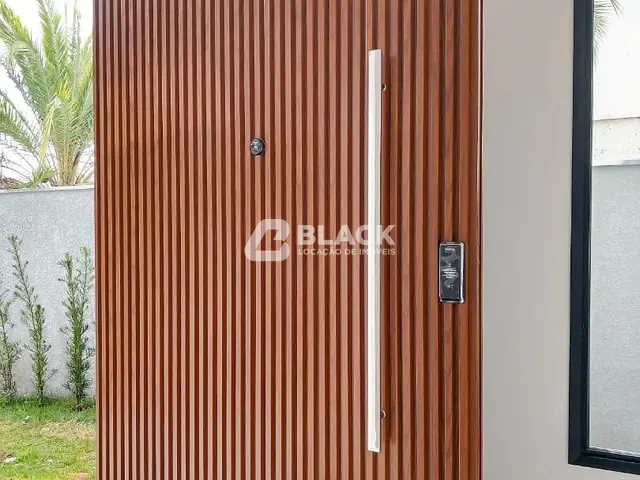 Sobrado com 300m² 4 quartos e 6 banheiros, à venda ou para alugar, no bairro Condomínio Mont Blanc em Sorocaba