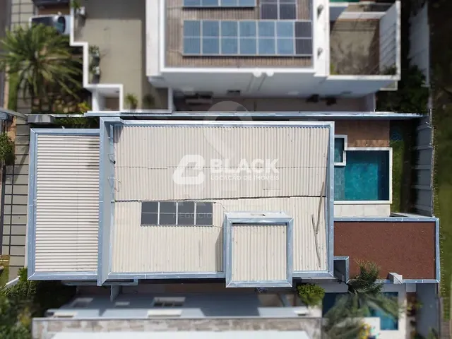 Sobrado com 300m² 4 quartos e 6 banheiros, à venda ou para alugar, no bairro Condomínio Mont Blanc em Sorocaba
