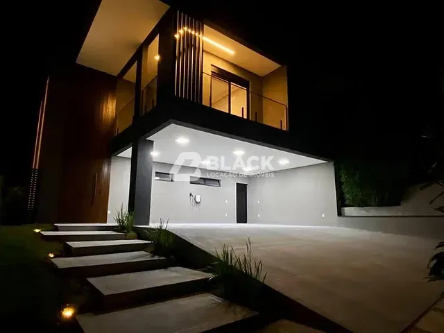Sobrado com 300m² 4 quartos e 6 banheiros, à venda ou para alugar, no bairro Condomínio Mont Blanc em Sorocaba