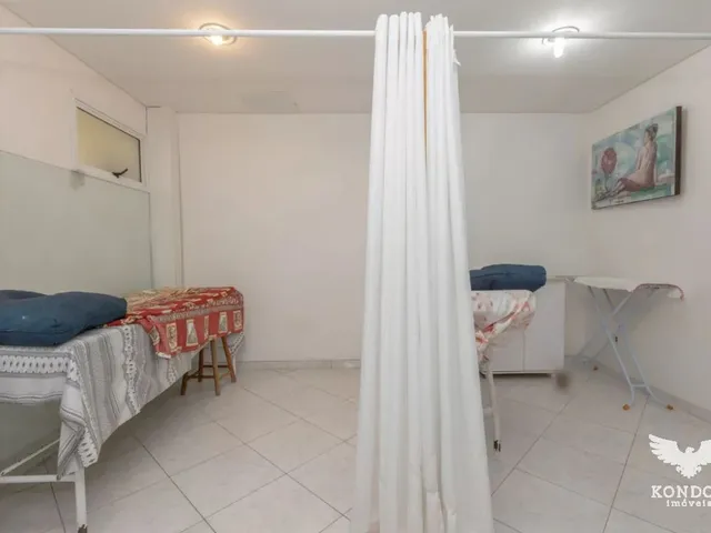 Sobrado com 360m² 4 quartos e 4 banheiros, à venda, no bairro São Braz em Curitiba