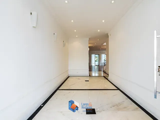 Sobrado com 1000m² 5 quartos e 8 banheiros, à venda, no bairro Indianópolis em São Paulo