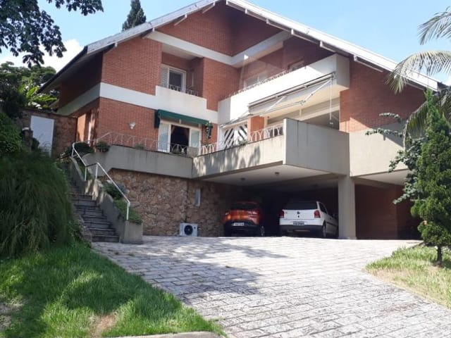 Sobrado com 630m² 5 quartos e 5 banheiros, à venda, no bairro Alphaville Residencial Plus em Barueri