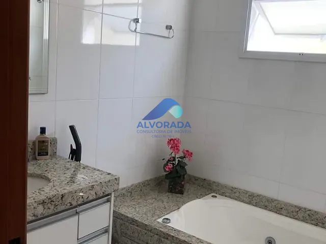 Sobrado com 125m² 3 quartos e 1 banheiro, à venda, no bairro Jardim das Indústrias em São José dos Campos