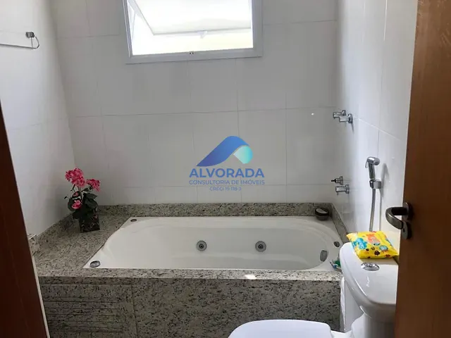 Sobrado com 125m² 3 quartos e 1 banheiro, à venda, no bairro Jardim das Indústrias em São José dos Campos