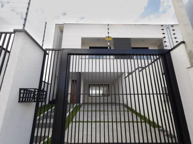 Sobrado com 150m² 3 quartos e 3 banheiros, à venda, no bairro Santo Inácio em Curitiba