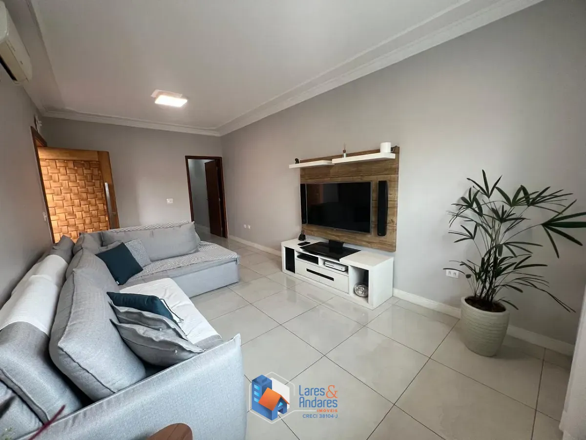 Sobrado, 3 quartos, 200 m² - Foto 1