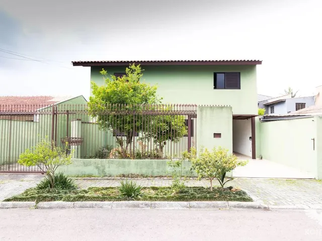 Sobrado com 336m² 4 quartos e 4 banheiros, à venda, no bairro São Braz em Curitiba