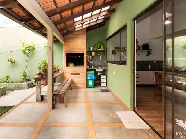 Casa com 336m² 4 quartos e 4 banheiros, à venda, no bairro São Braz em Curitiba
