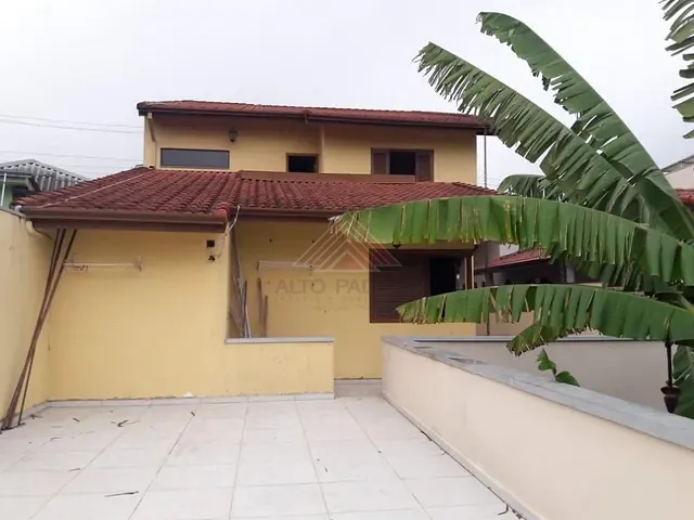 Sobrado com 475m² 3 quartos e 3 banheiros, à venda, no bairro Jardim Pedroso em Mauá