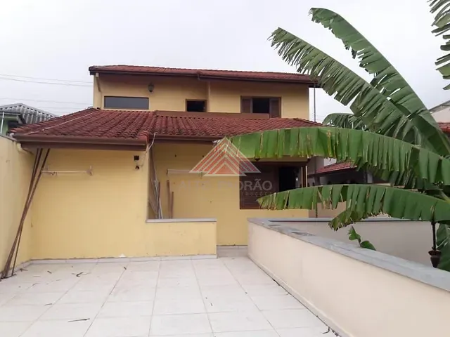 Sobrado com 475m² 3 quartos e 3 banheiros, à venda, no bairro Jardim Pedroso em Mauá