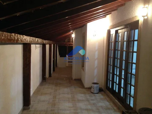 Sobrado com 326m² 3 quartos e 5 banheiros, à venda, no bairro Urbanova em São José dos Campos